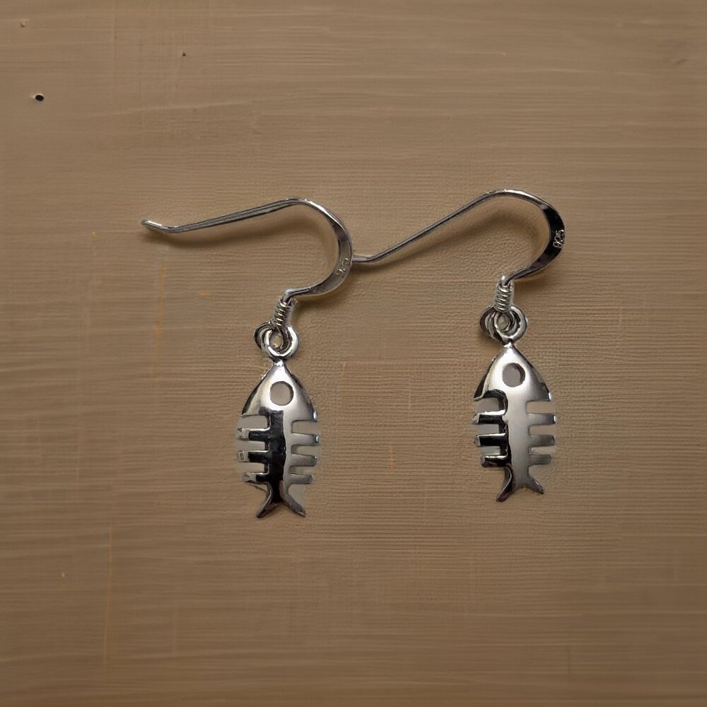 Brand New 925 Solid Sterling Silver Hanging Dangling Hook Fish Bone Earrings